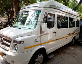 9 seater 1x1 tempo traveller